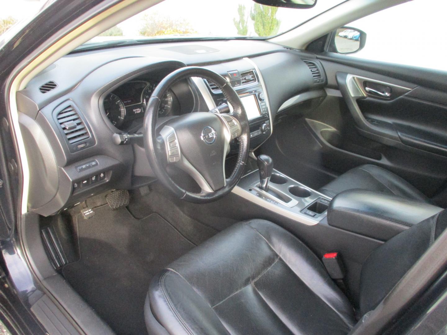 2013 Nissan Altima (1N4AL3AP7DC) , AUTOMATIC transmission, located at 540a Delsea Drive, Sewell, NJ, 08080, (856) 589-6888, 39.752560, -75.111206 - Photo#14